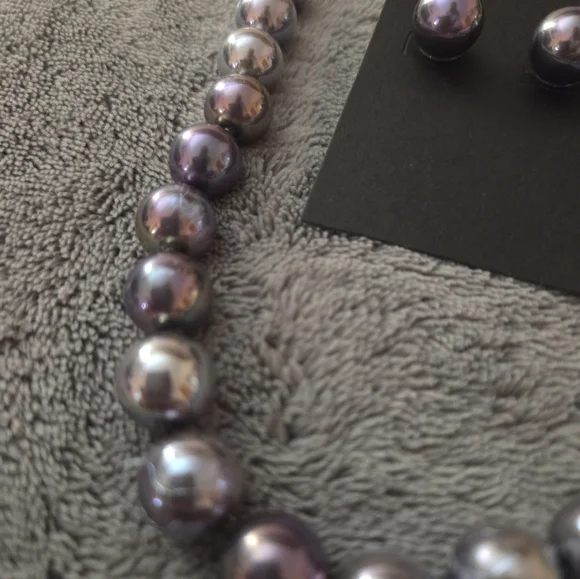 Silver and Purple Faux Pearl Necklace and Earring Set NWT Kohl's - Picture 2 of 6